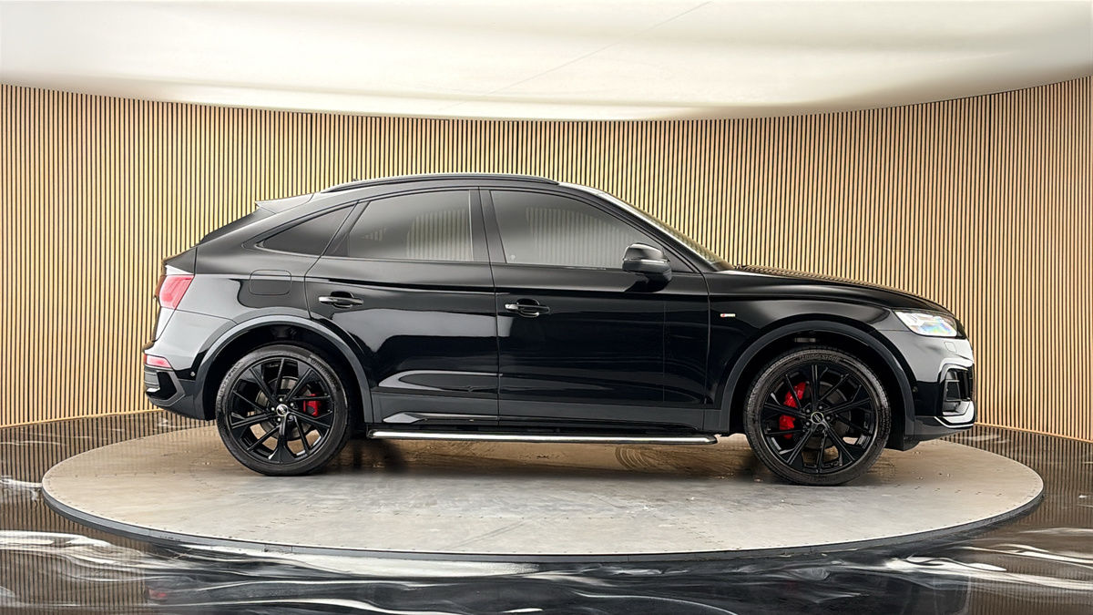 More views of Audi Q5