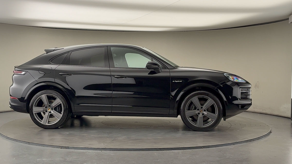 More views of Porsche Cayenne