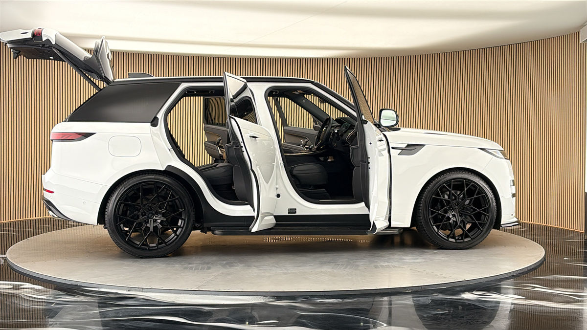 More views of Land Rover Range Rover Sport