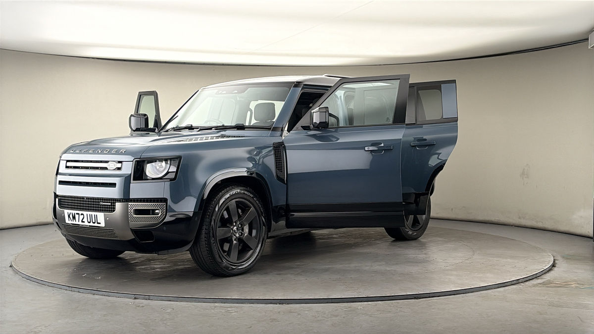 More views of Land Rover Defender 110