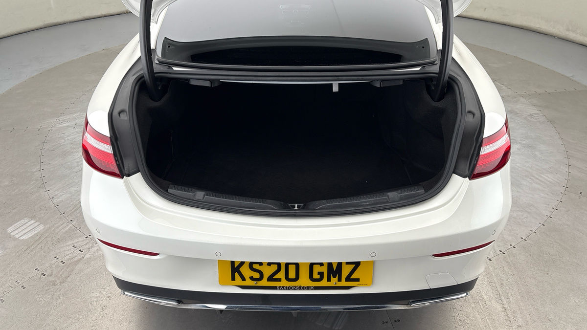 Mercedes-Benz E Class Image 11