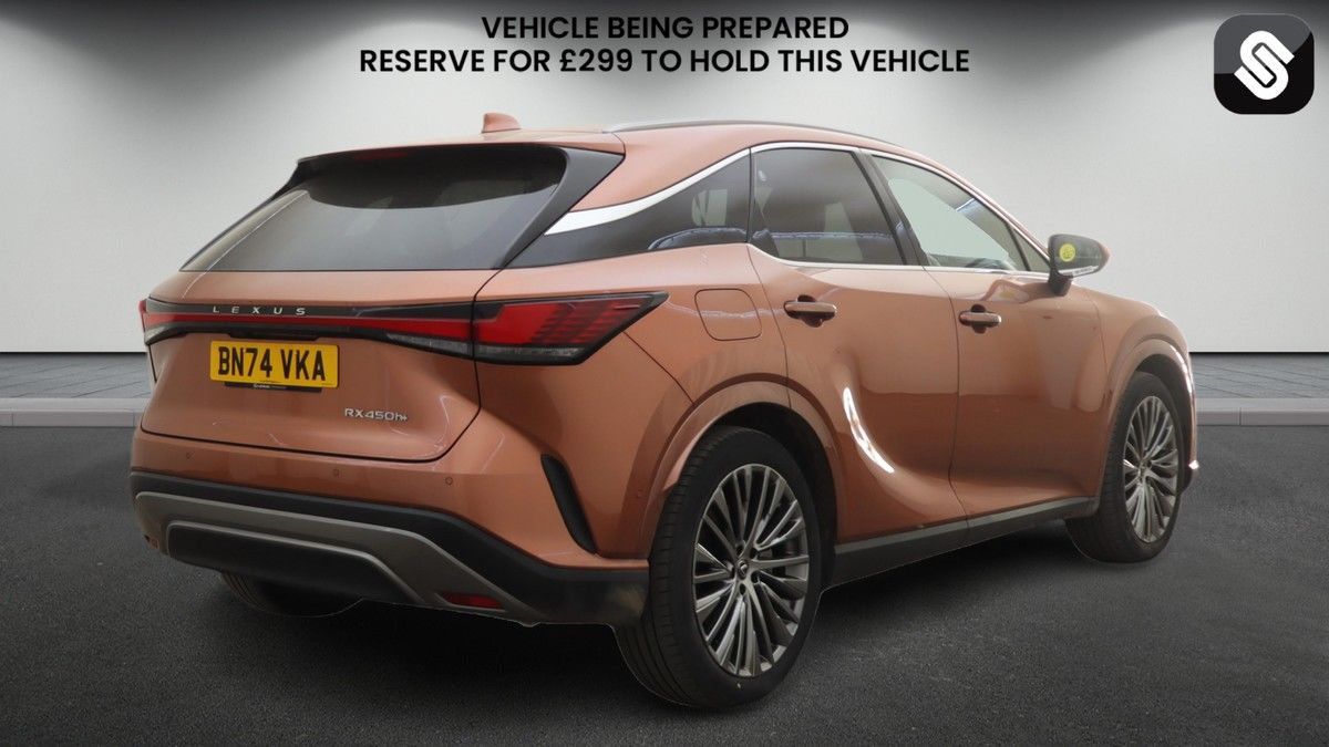 Lexus RX Image 4