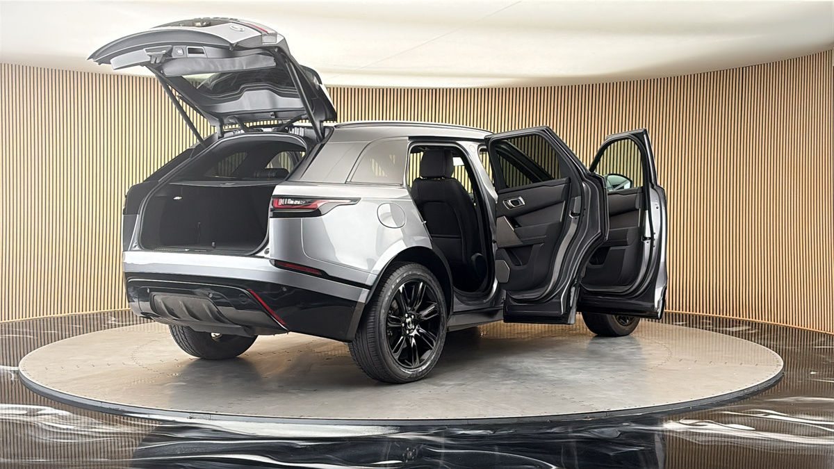 More views of Land Rover Range Rover Velar