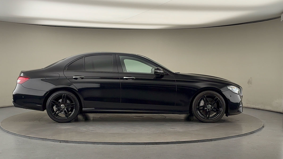 Mercedes-Benz E Class Image 16