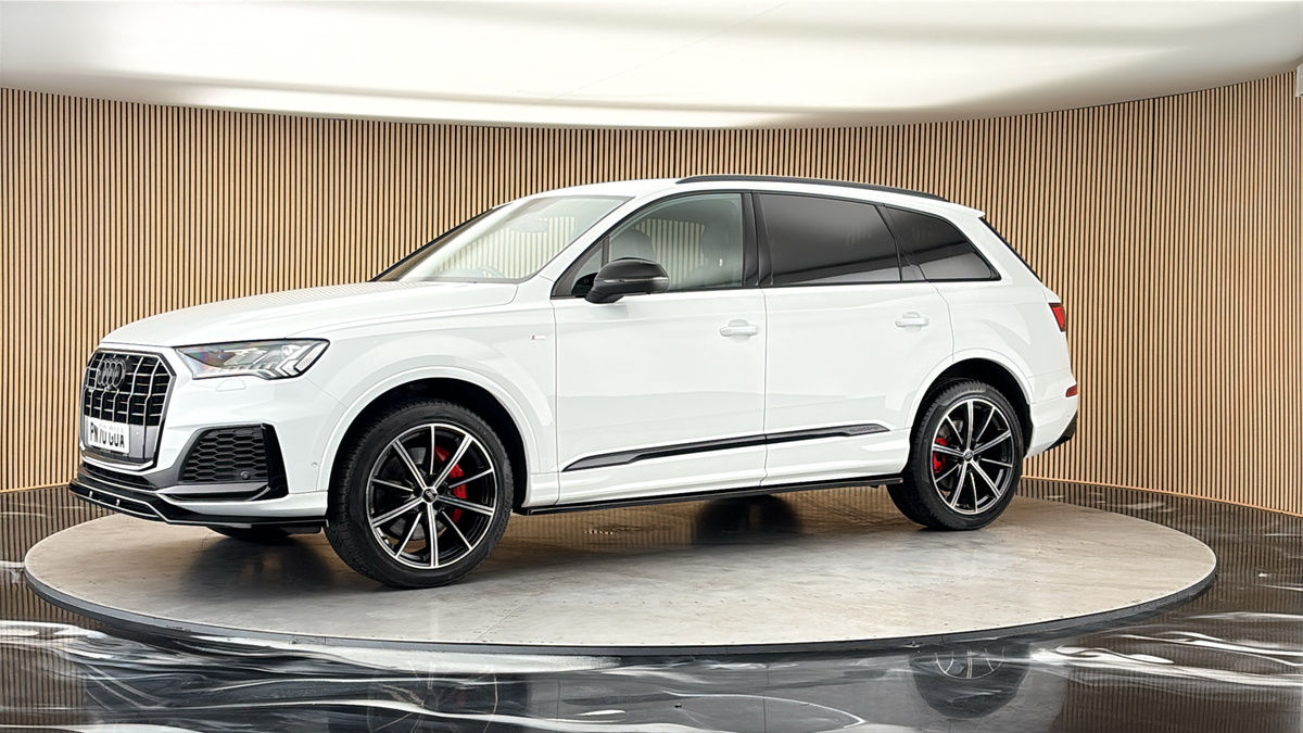 More views of Audi Q7