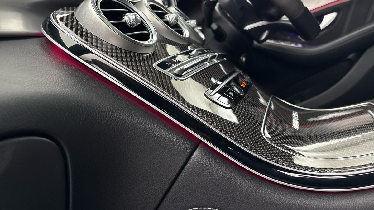 Mercedes-Benz GLC Image 33