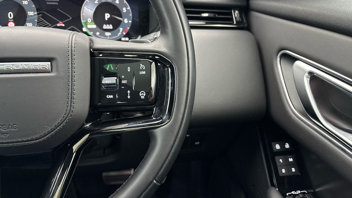 Land Rover Range Rover Velar Image 14