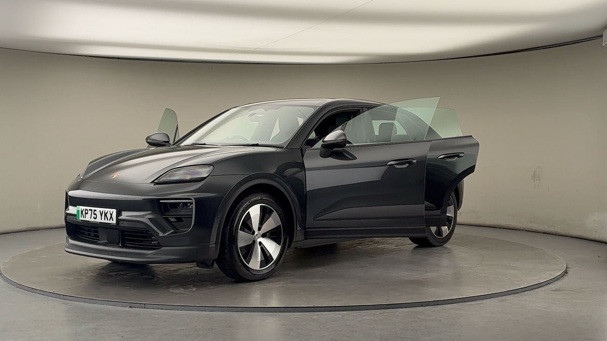 More views of Porsche Macan