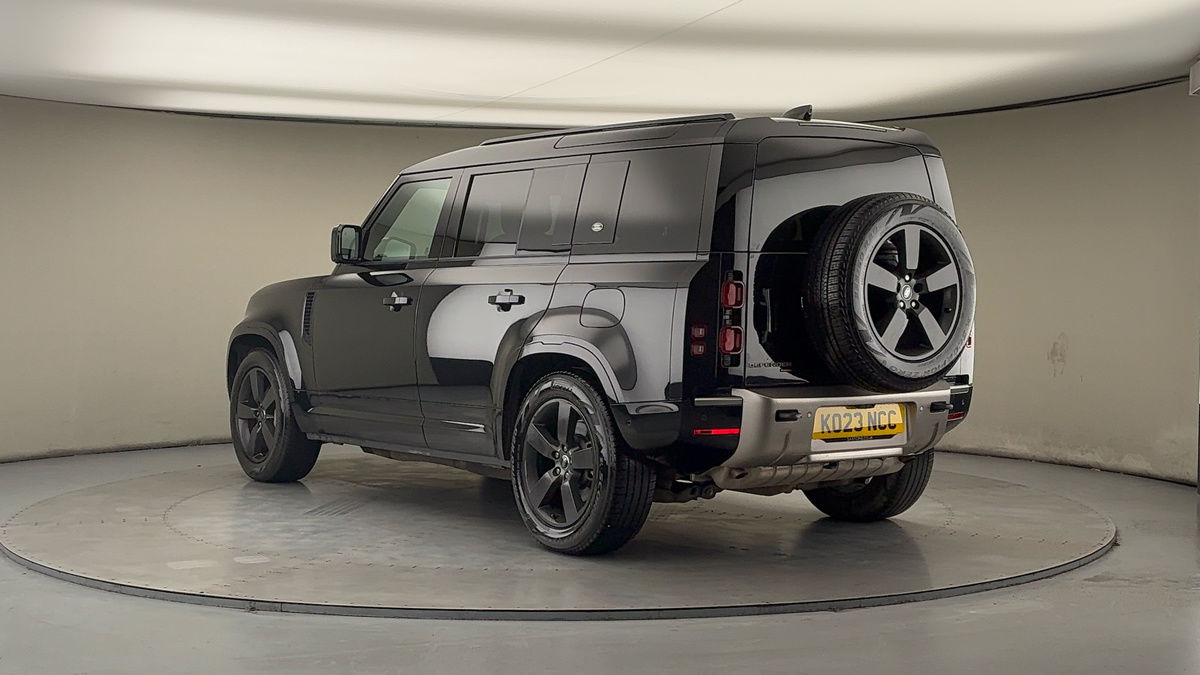 Land Rover Defender 110 Image 2