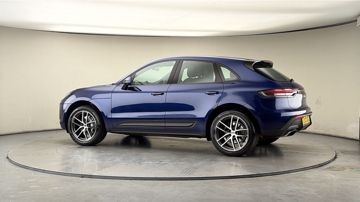 More views of Porsche Macan