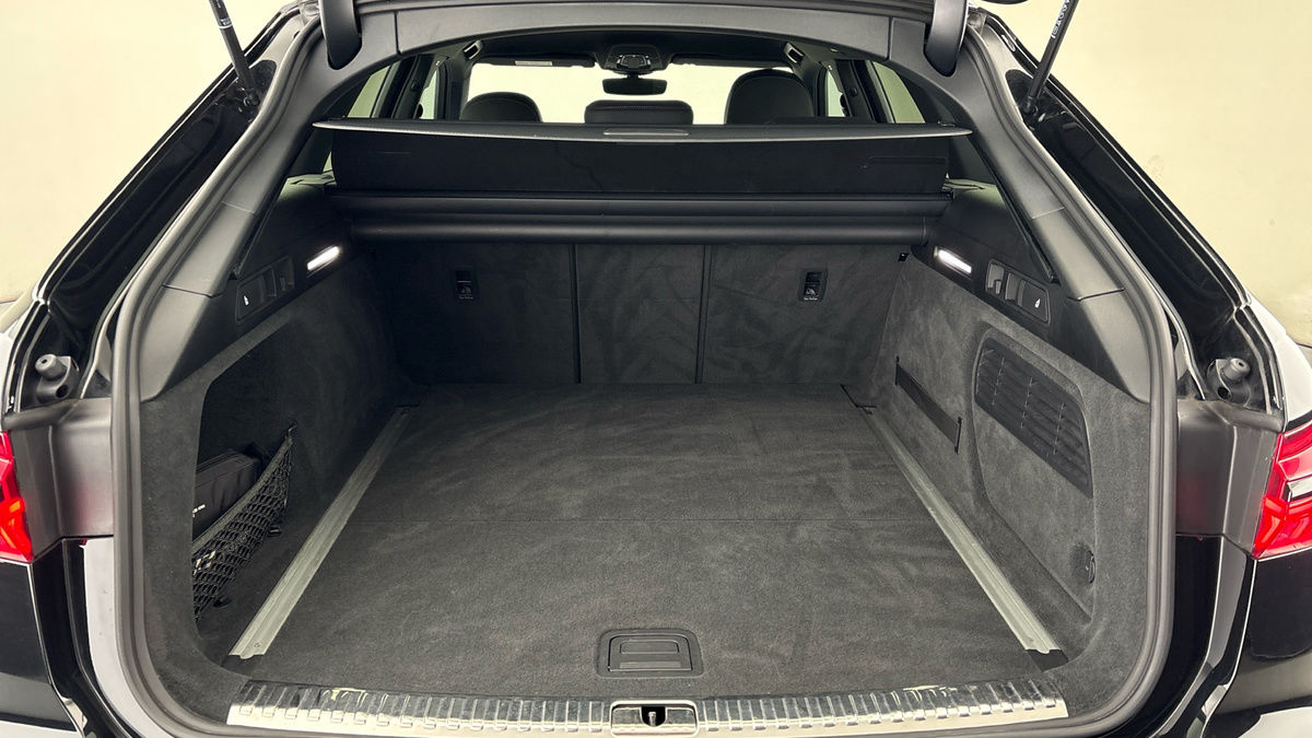 Audi A6 Avant Image 11