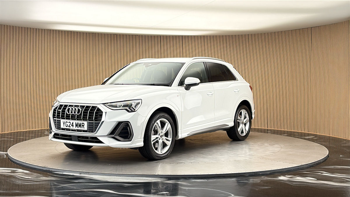More views of Audi Q3