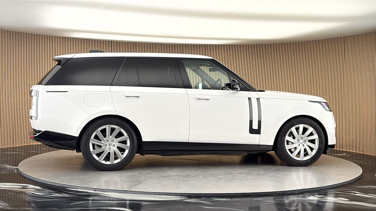 More views of Land Rover Range Rover