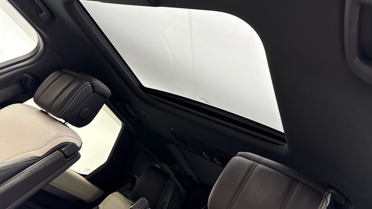 Land Rover Discovery Image 6