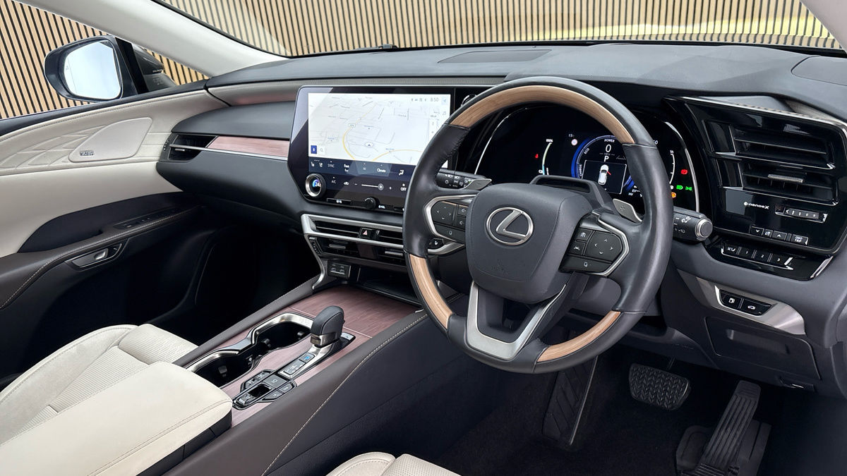 Lexus RX Image 5