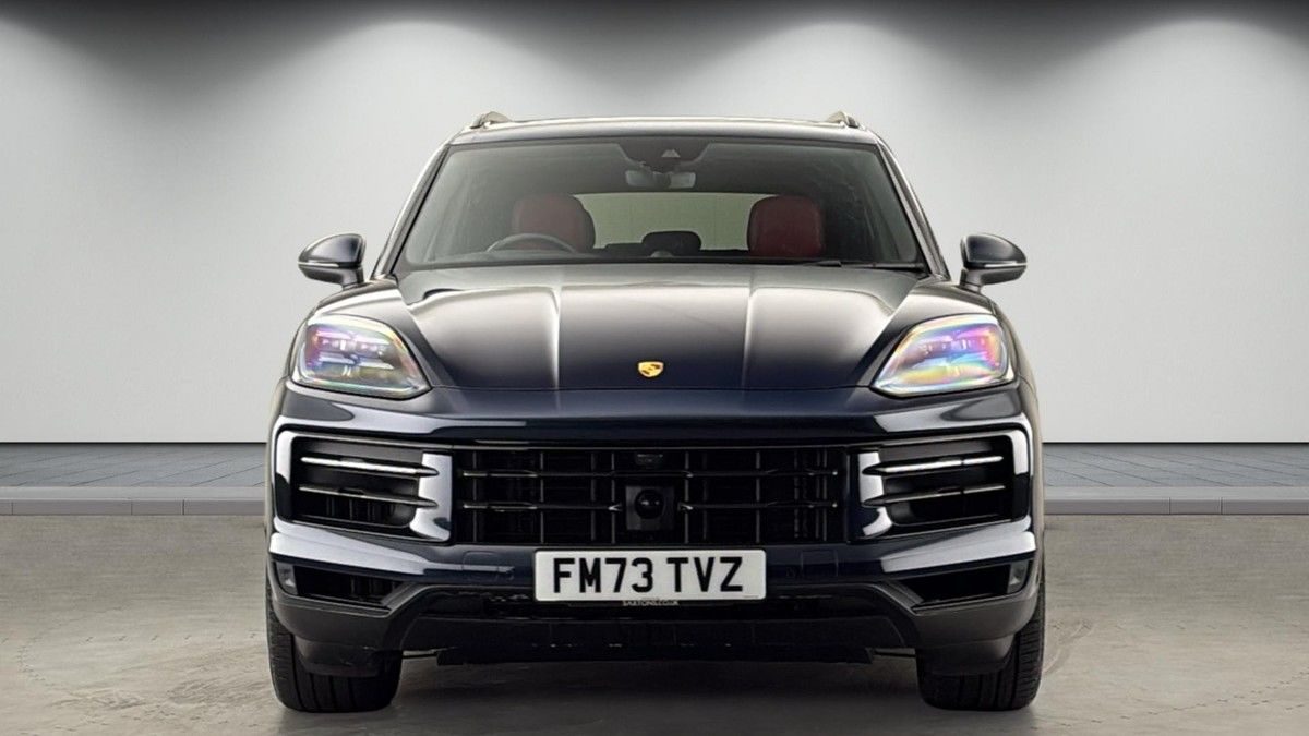 Porsche Cayenne Image 3