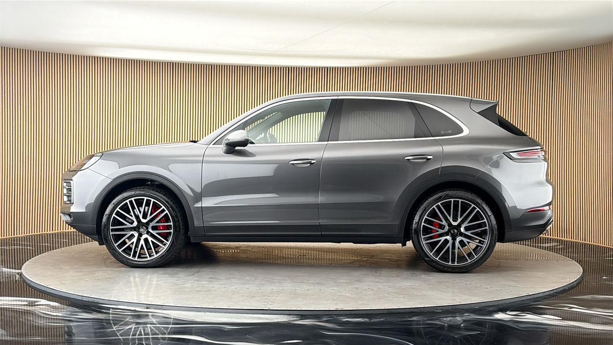 More views of Porsche Cayenne