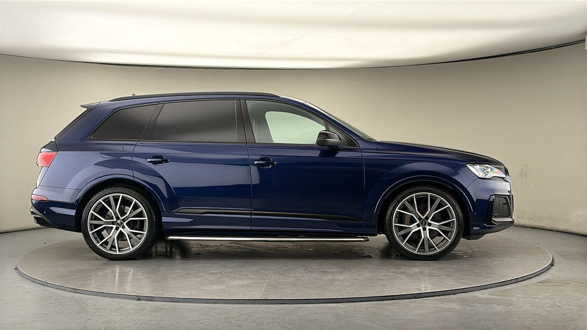 More views of Audi Q7