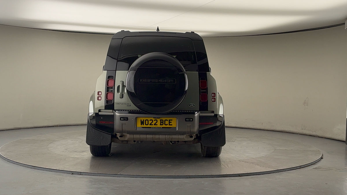 Land Rover Defender 110 Image 4