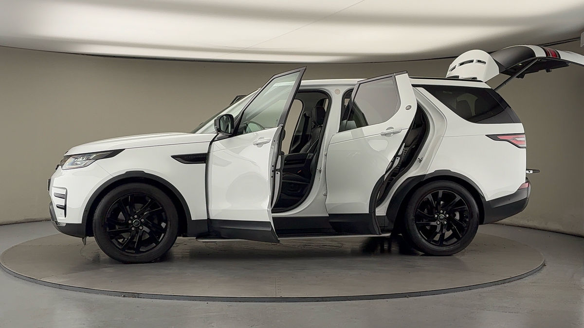 More views of Land Rover Discovery