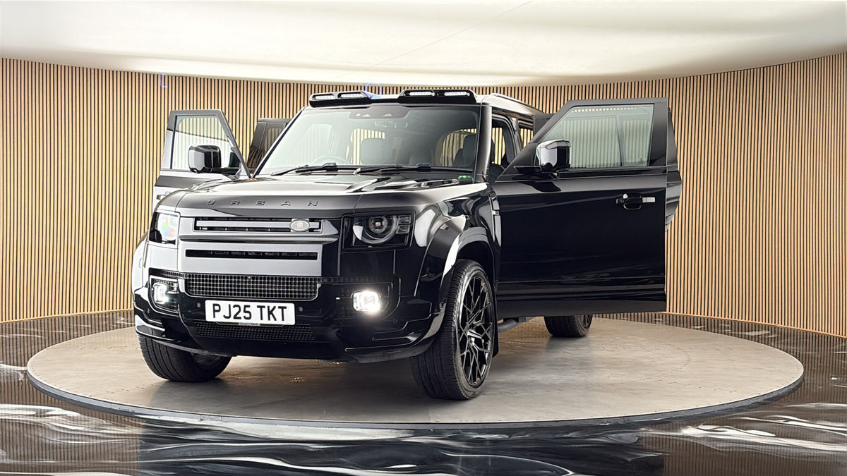 More views of Land Rover Defender 110