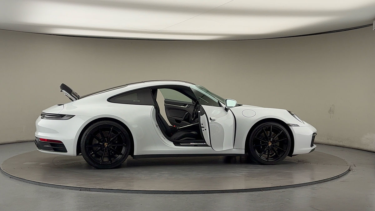 More views of Porsche 911