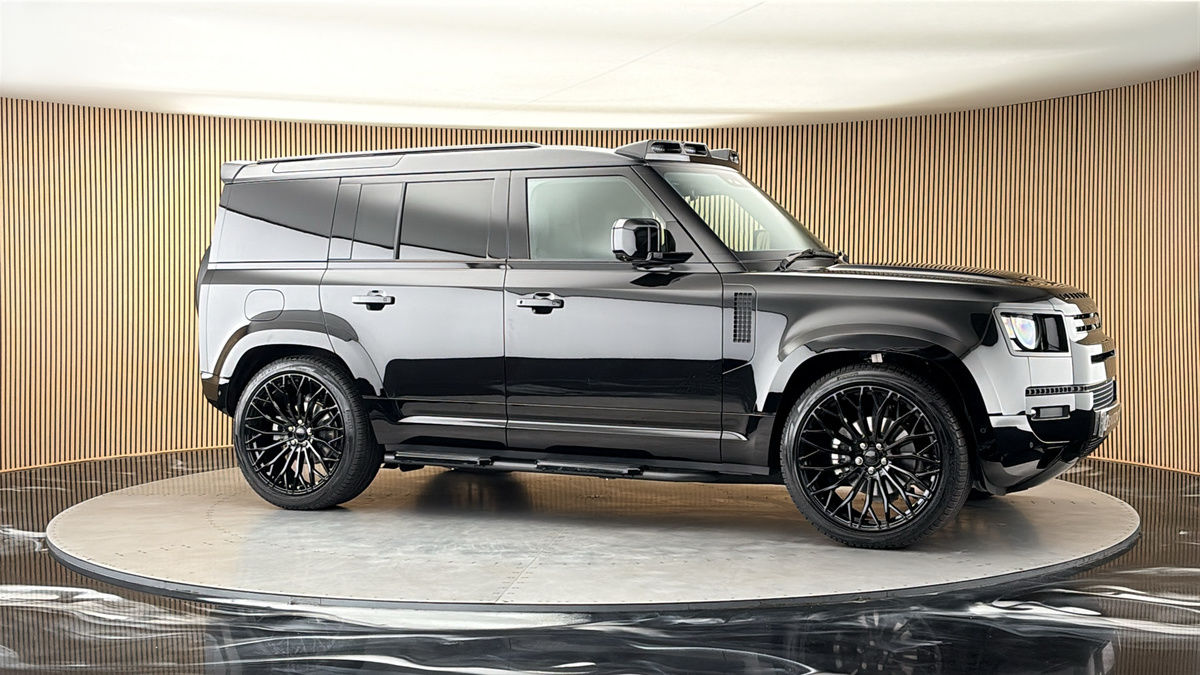 More views of Land Rover Defender 110