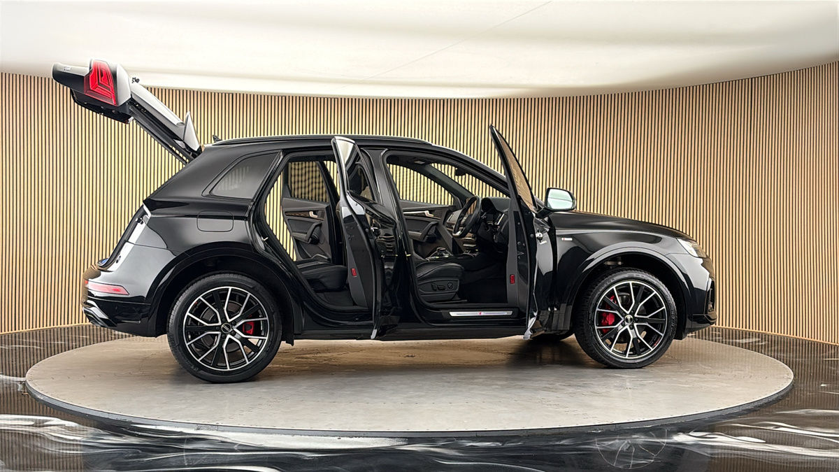 More views of Audi Q5