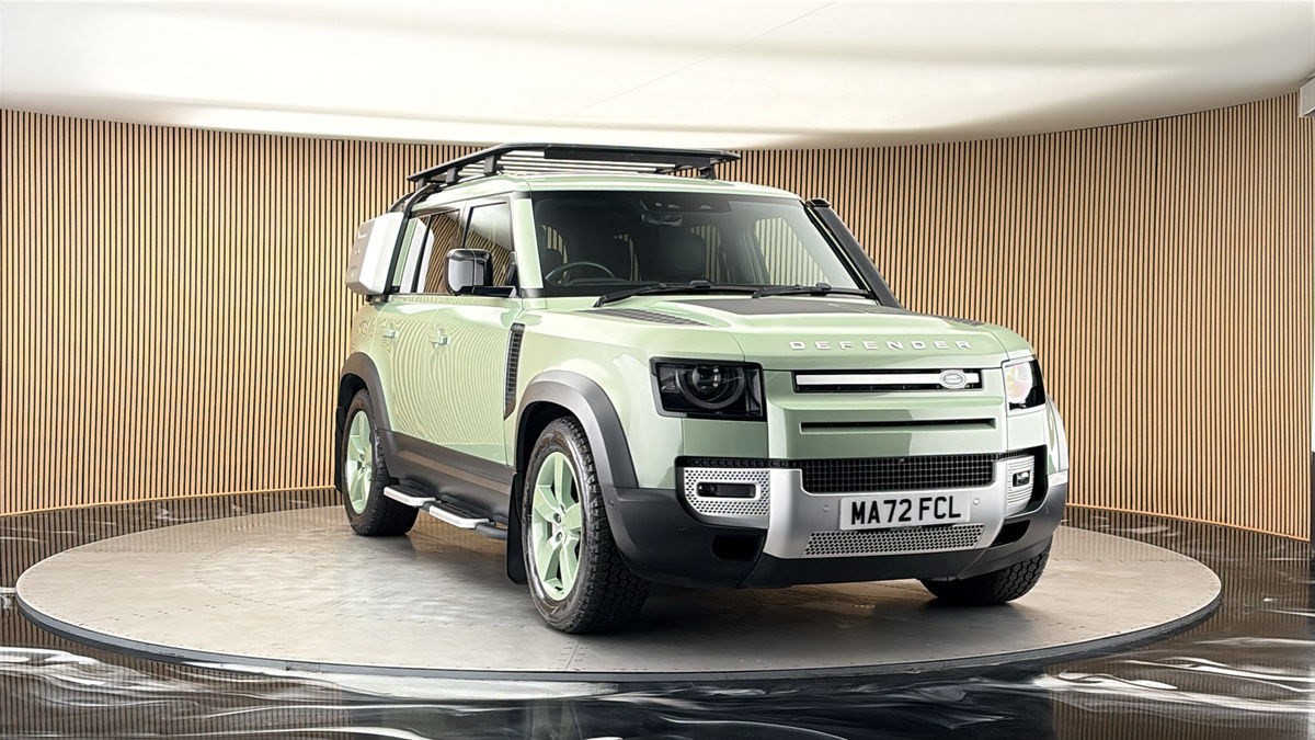 More views of Land Rover Defender 110