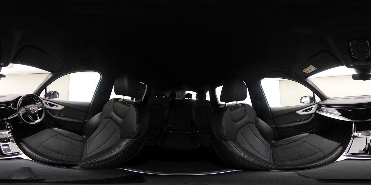 More views of Audi Q7