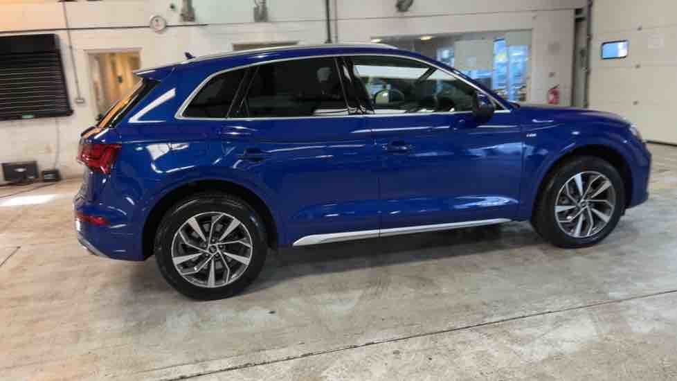 More views of Audi Q5