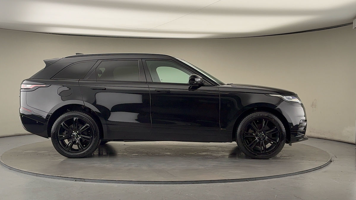 Land Rover Range Rover Velar Image 16