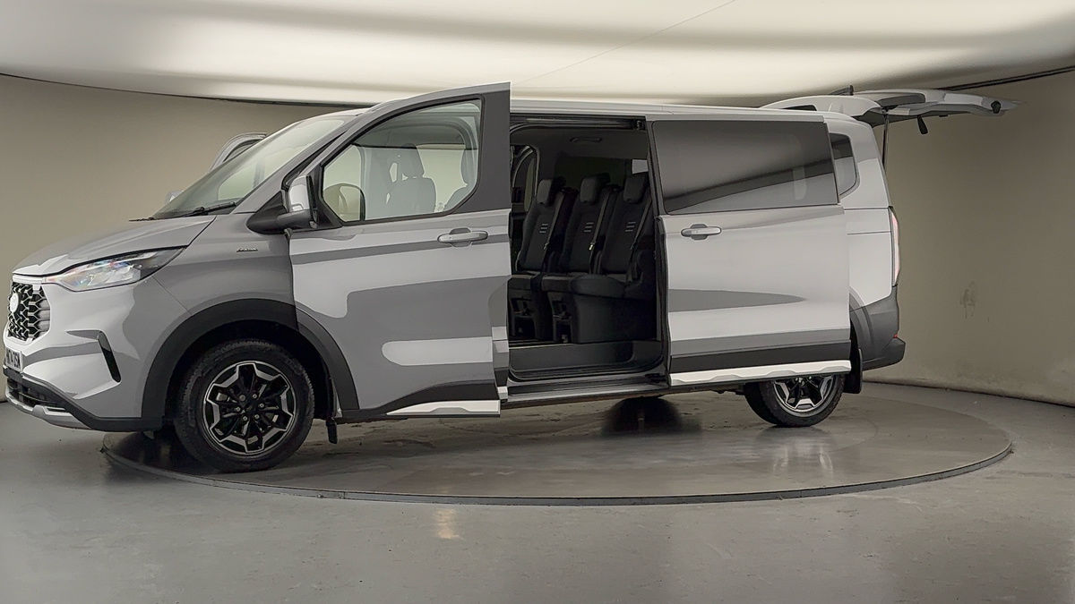 More views of Ford Tourneo Custom V710