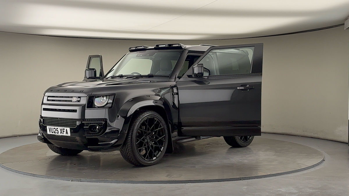More views of Land Rover Defender 90