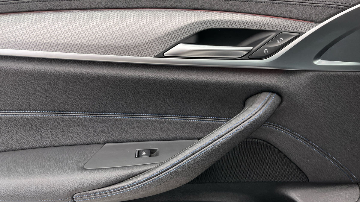 BMW 5 Series Image 19