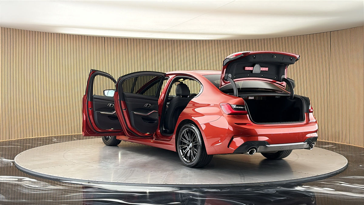BMW 3 Series Image 23