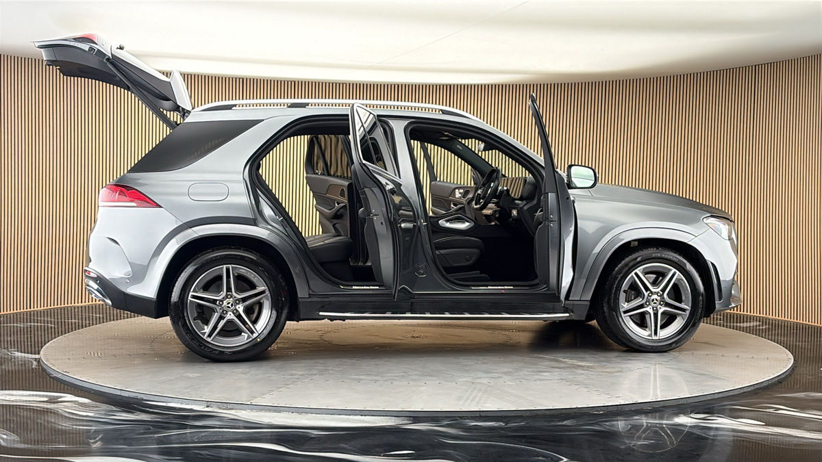 More views of Mercedes-Benz GLE