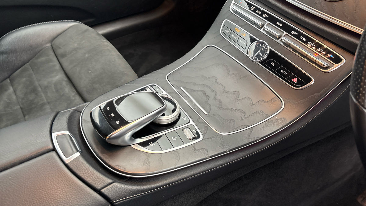 Mercedes-Benz E Class Image 18