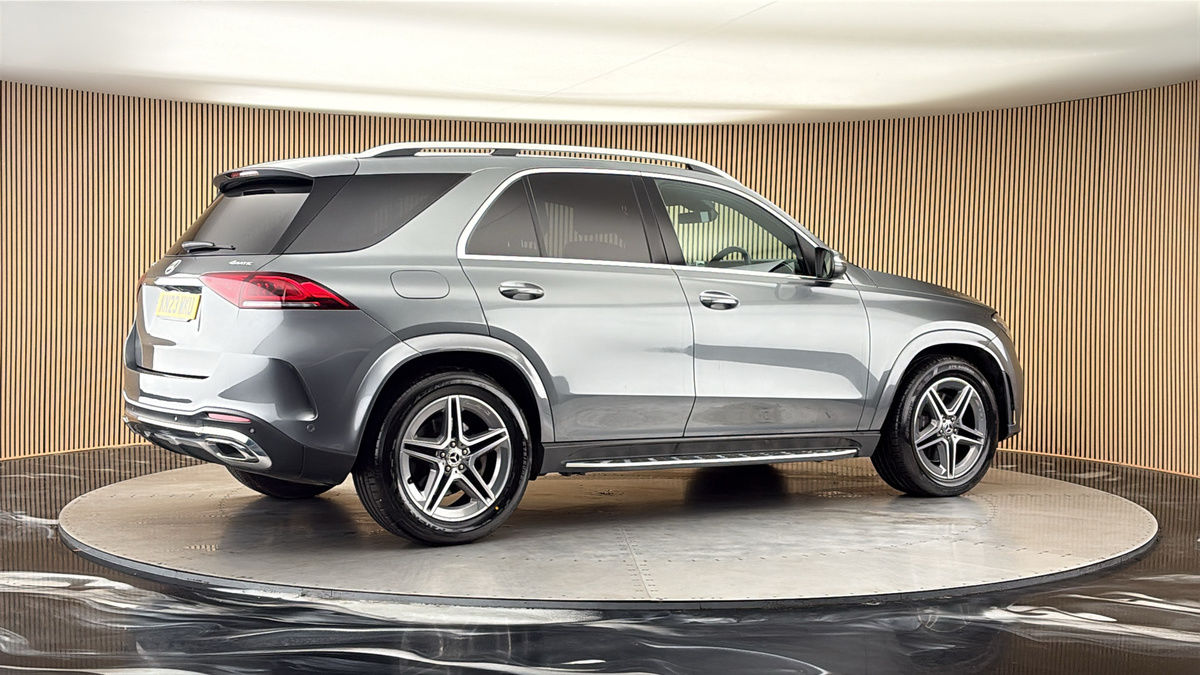 More views of Mercedes-Benz GLE