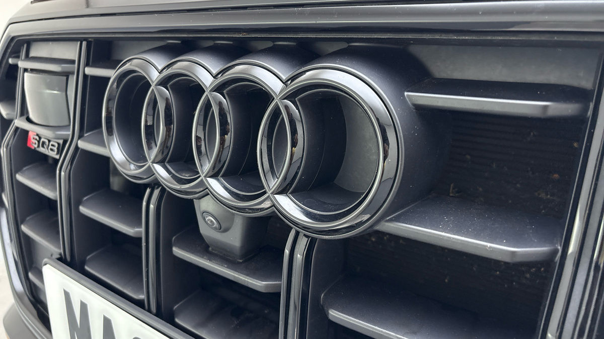 Audi SQ8 Image 24