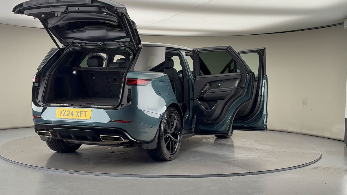 More views of Land Rover Range Rover Sport