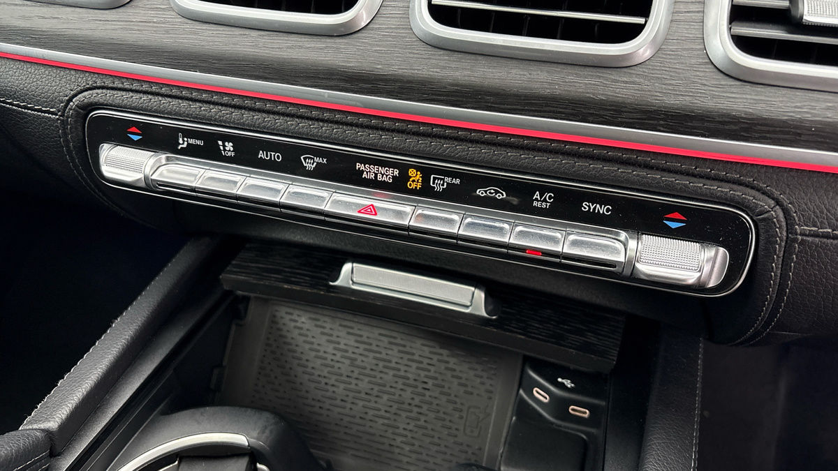 Mercedes-Benz GLE Image 26