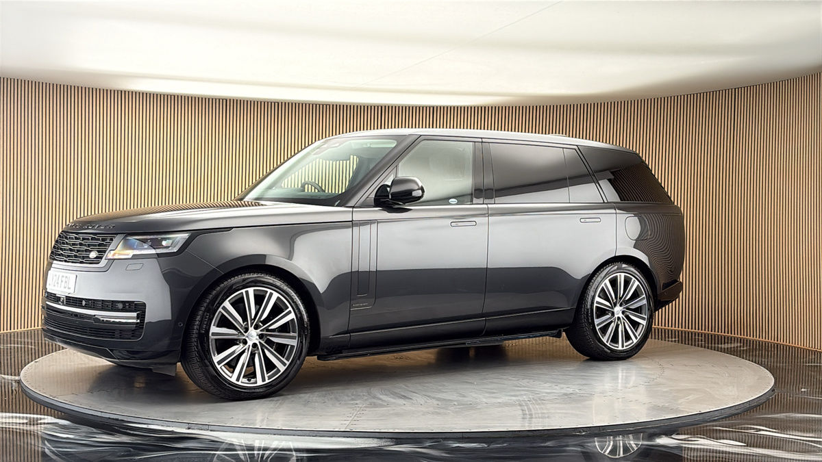 More views of Land Rover Range Rover