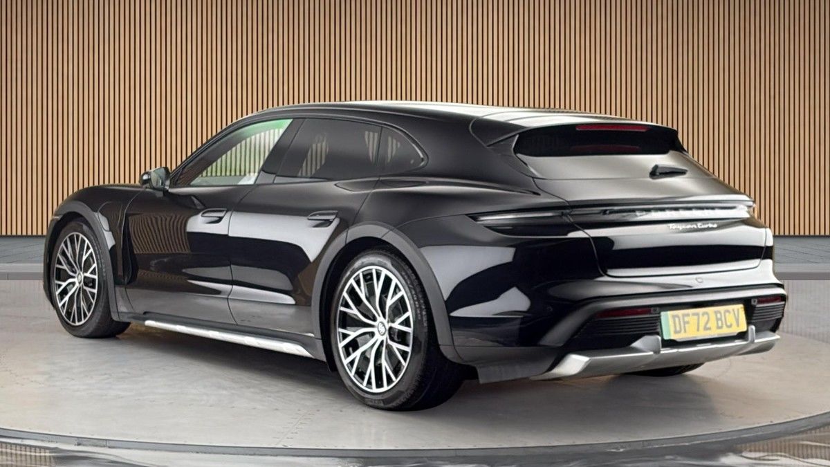 Porsche Taycan Image 2