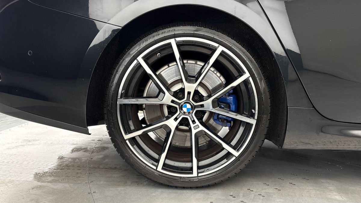 BMW 8 Series Image 10