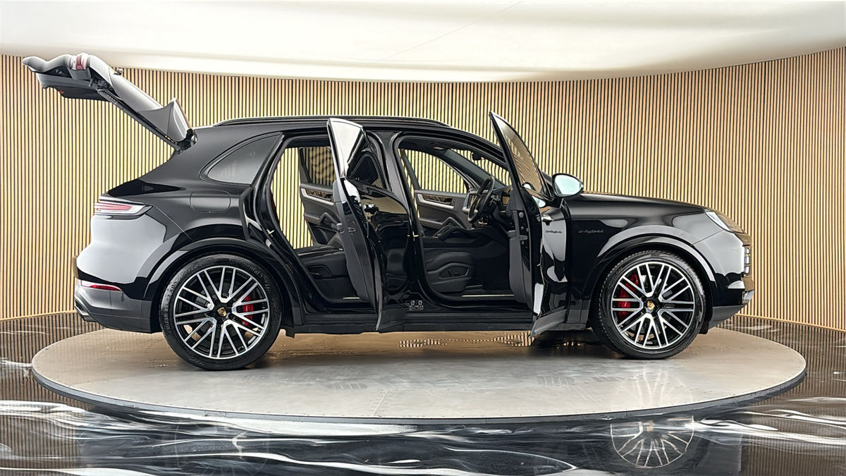 More views of Porsche Cayenne