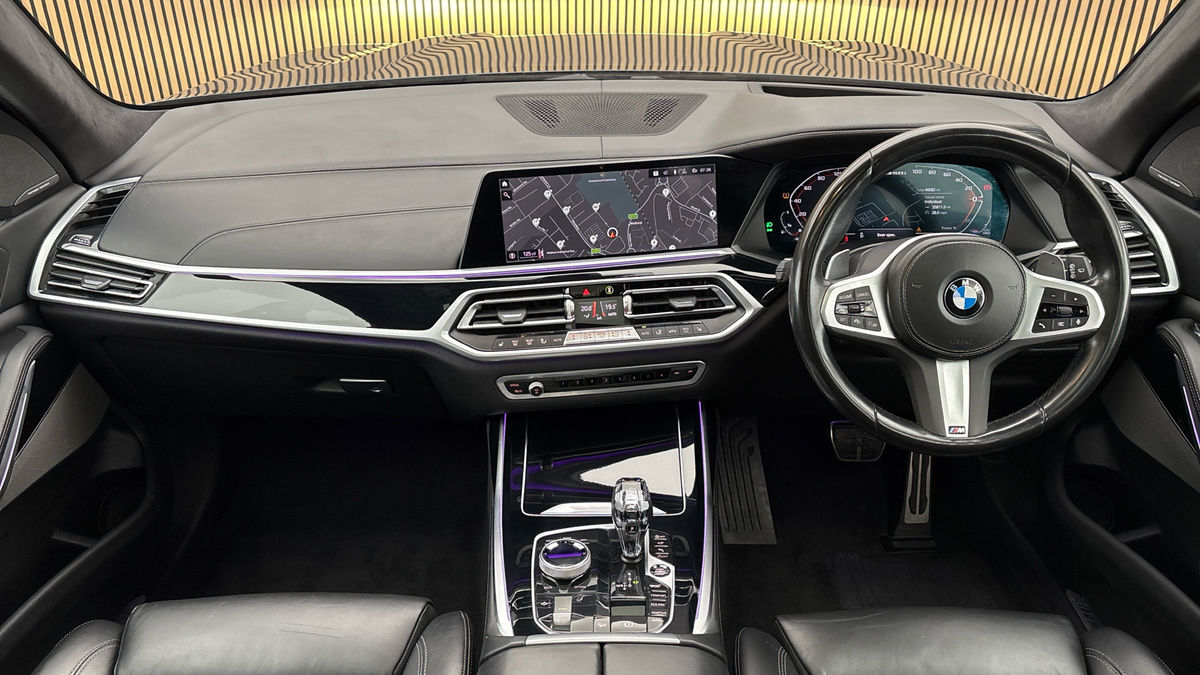 BMW X7 Image 12