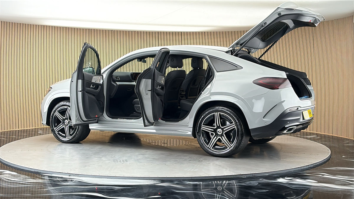 More views of Mercedes-Benz GLE