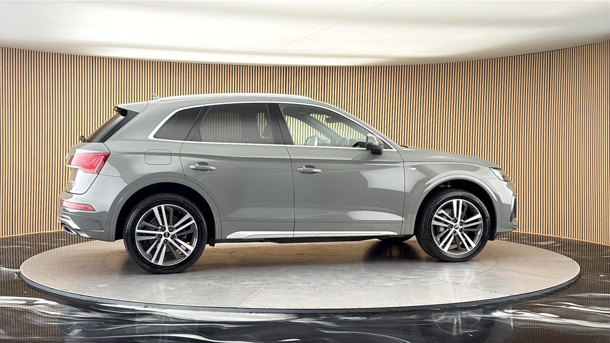More views of Audi Q5