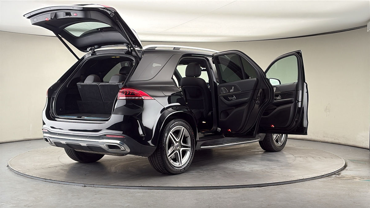 More views of Mercedes-Benz GLE